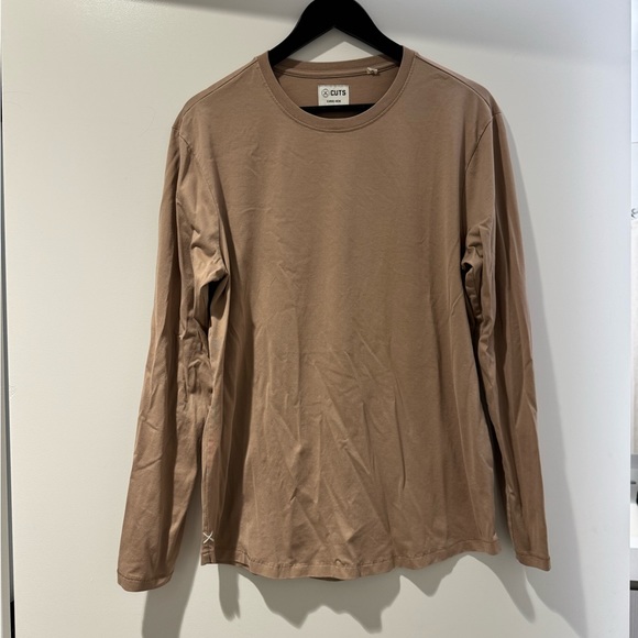 Cuts Long Sleeve Crew Curve Hem Signature Fit - Picture 3 of 5